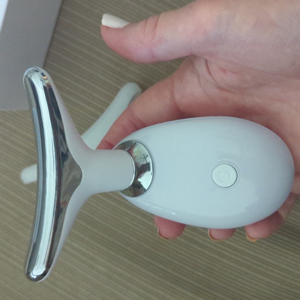 Intense Pulsed Light Wrinkle Reducing Instrument - Picture 3 of 8